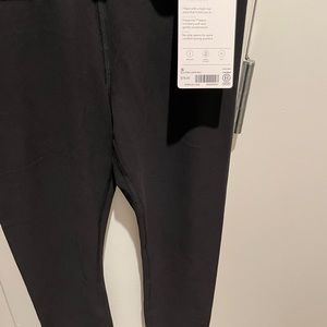 NWT Athleta Elation Capri pants